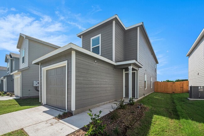 Foto del edificio - 911 Sandhill Crane Ln