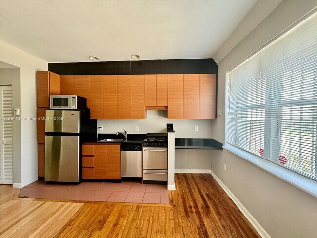 Foto del edificio - 1521 Lenox Ave.