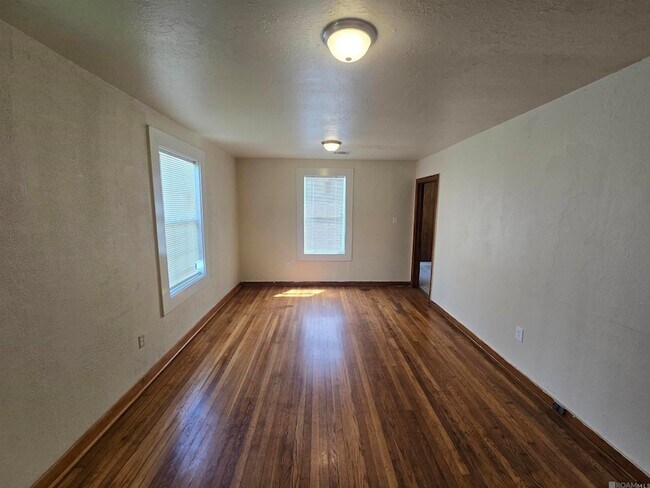 Foto del edificio - 4374 Monroe Ave