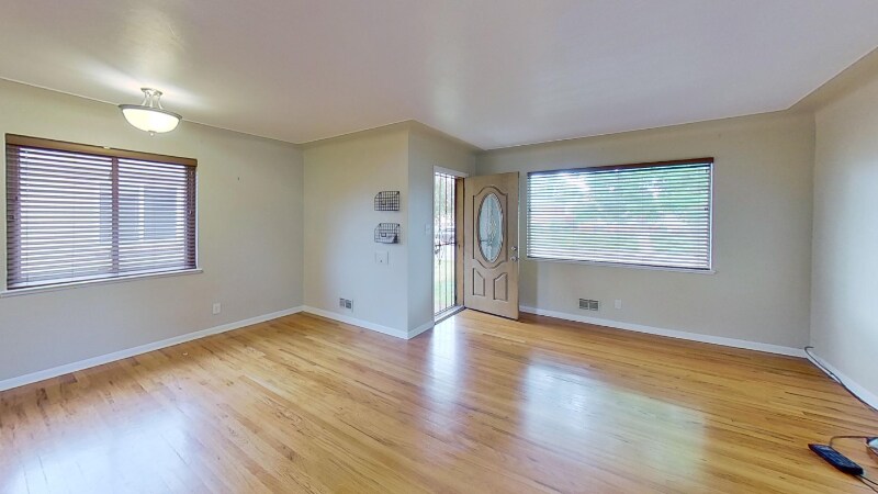 Foto principal - 2230 Marshall St