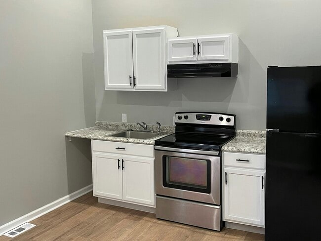 Building Photo - 1518 Howard St