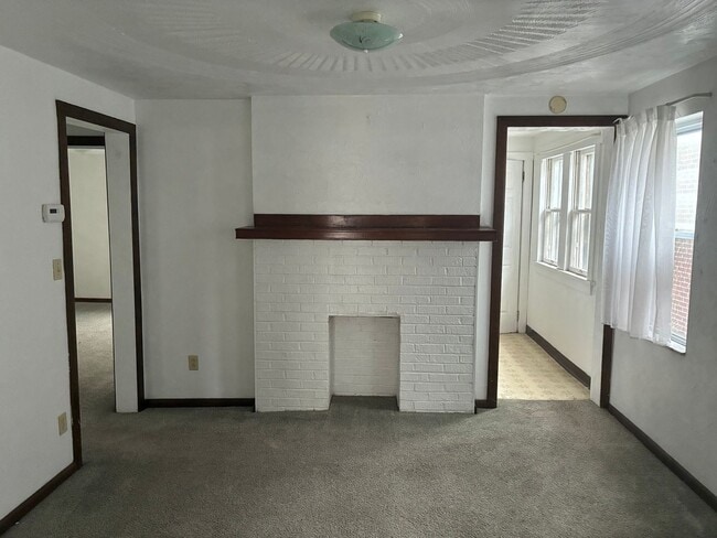 Building Photo - 345 Coltart Ave