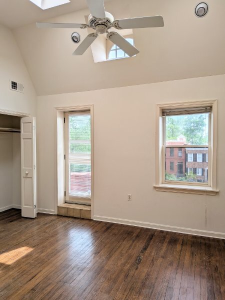 Foto del edificio - 316 Maryland Ave NE