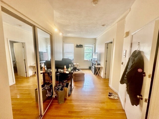 Foto del edificio - 392 Commercial St