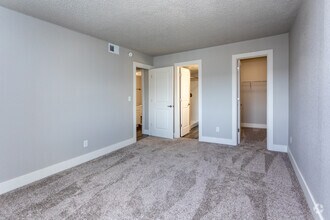 2BR, 2BA - 960SF - Parc at Prairie Grass