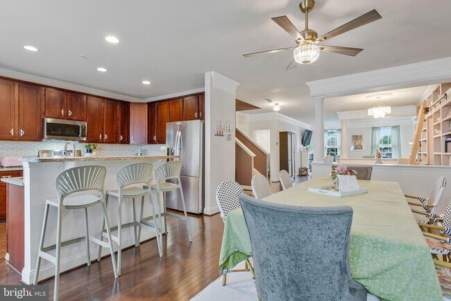 Foto del edificio - 703 Skippers Ln