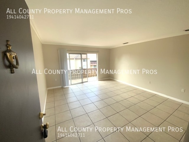 Building Photo - Central Sarasota! Hidden Lake Village, 2 B...