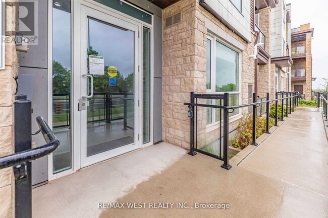 Building Photo - 2393 Bronte Rd