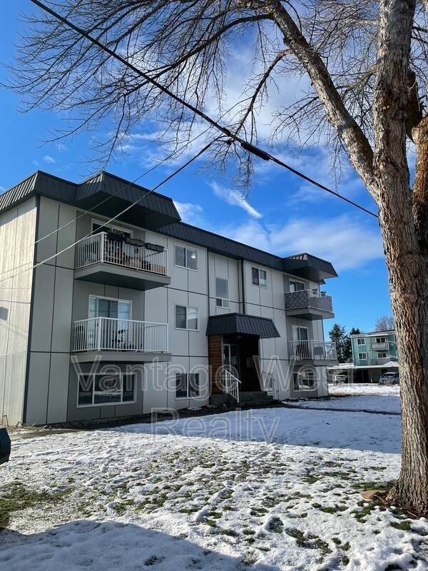 Photo principale - 235-235 Husch Rd