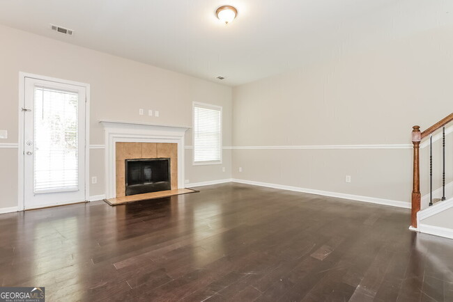 Foto del edificio - 2878 Suttonwood Way NE