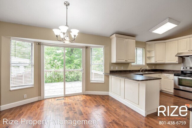 Foto del edificio - 5 br, 3 bath House - 5394 S Edgewood Circle