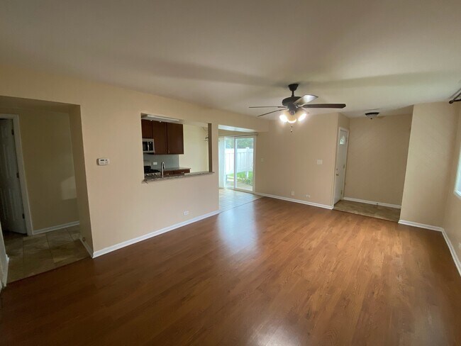 Building Photo - 333 Regatta Point