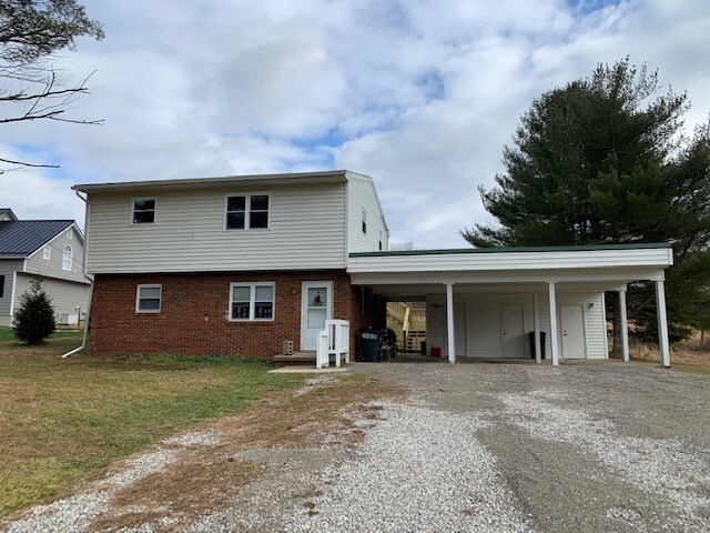 Building Photo - 6230 Radford Rd