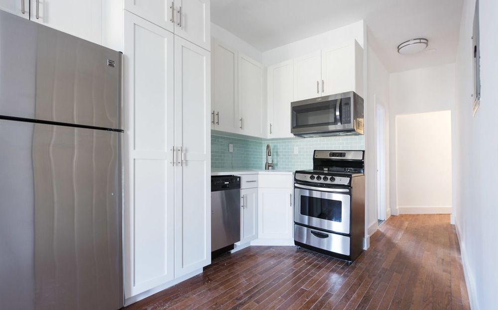 Foto principal - 236 Schenectady Ave