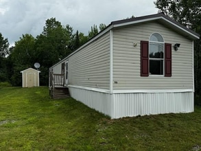 Building Photo - 96 Maple Ln