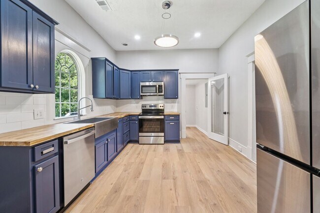 Foto del edificio - 1838 Moore St NW