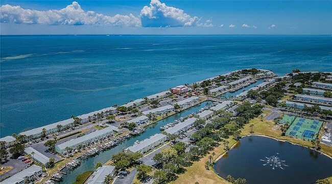 Foto del edificio - 5132 Beach Dr SE