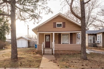 Building Photo - 220 S Lewis St