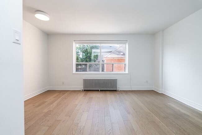 Building Photo - 55 Hendrick Ave