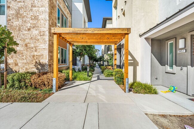 Building Photo - 3463 Vertex Way