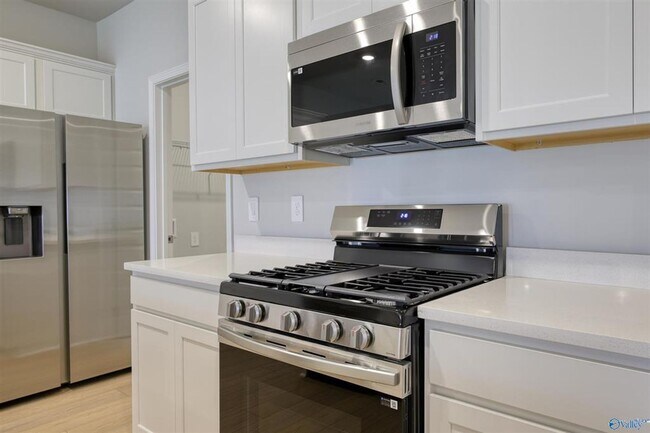 Foto del edificio - 6002 Gardner Maples Dr SE