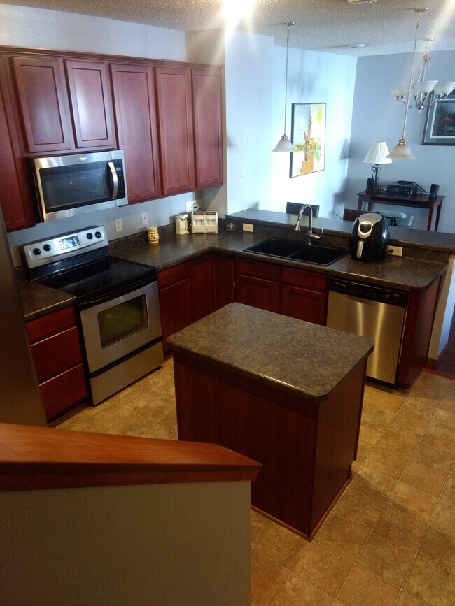 Kitchen - 1854 13th St W