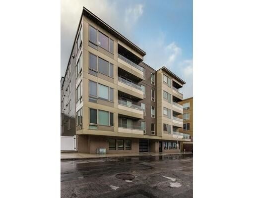 Foto principal - 401 W 1st St