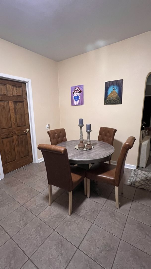 Foto del edificio - 3827 E Edgerton Ave