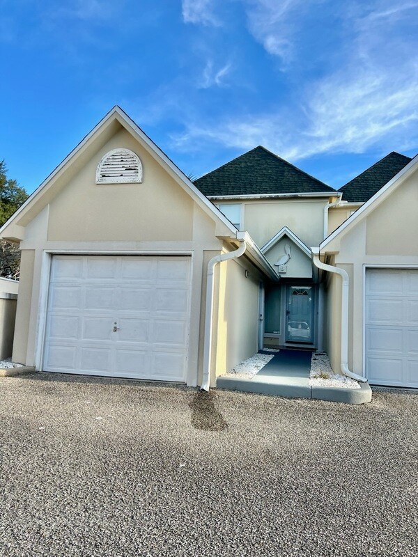 Primary Photo - 234 Pelican Pl