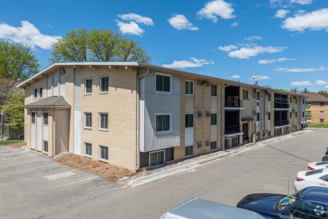 Building Photo - Highland Apartments