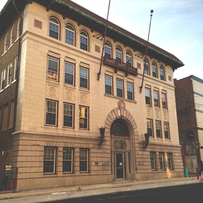 Building Photo - The Press