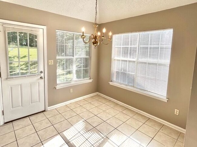 Building Photo - Charming 3 bedroom 2 bath home in Cordova-...