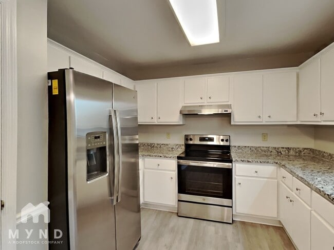 Foto del edificio - 4020 Hudson Dr