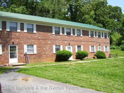 Primary Photo - 206 Pinecrest Dr