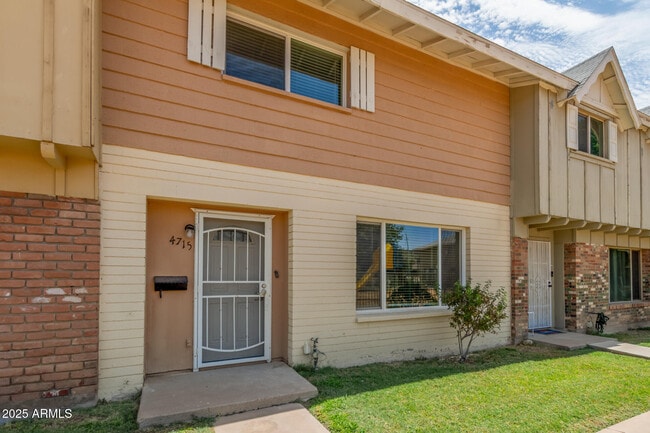 Building Photo - 4715 S Mill Ave