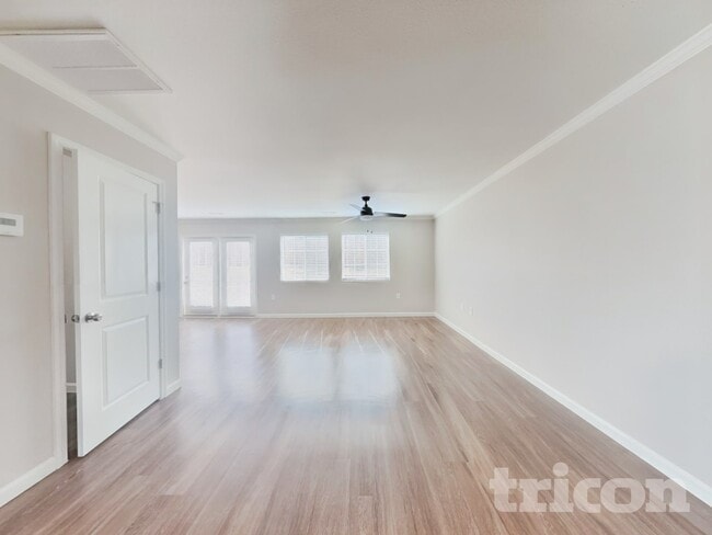 Building Photo - 3079 Stauton Dr