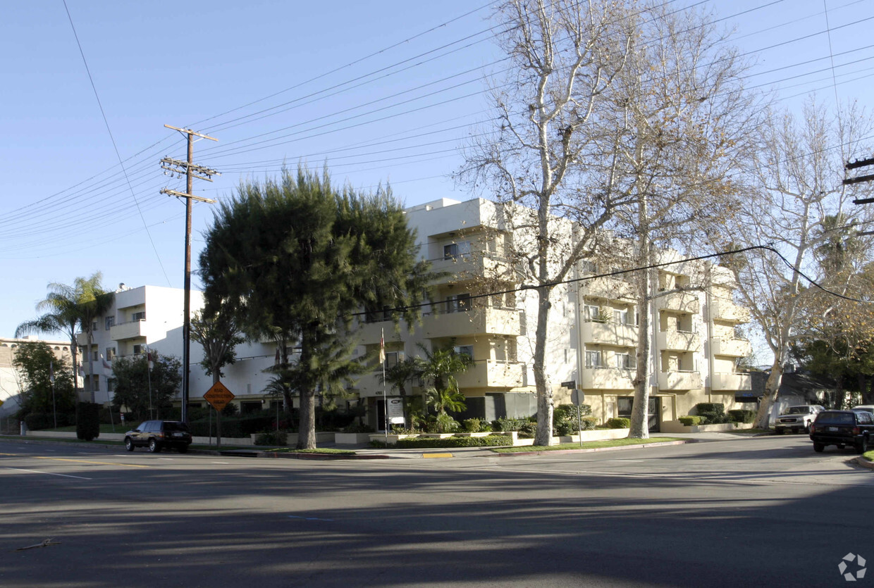 Building Photo - Palmia