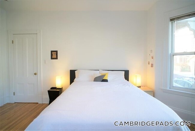 Building Photo - 28 Healey St