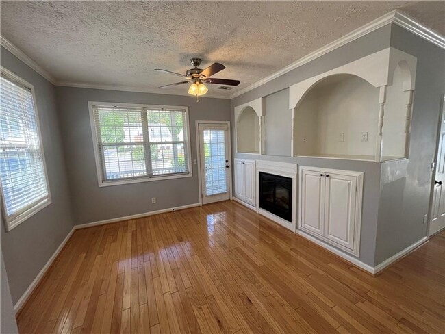 Building Photo - 320 Harmony Ct