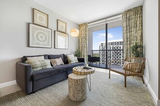 Building Photo - 5350 NW 84th Ave