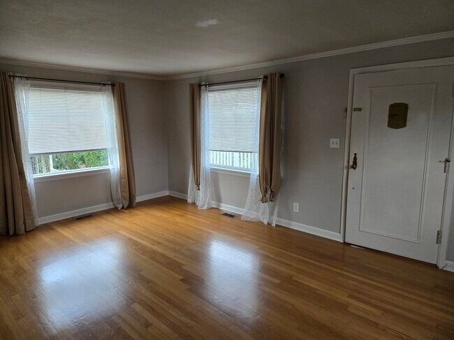 Foto del edificio - 1726 Hoyt Ave