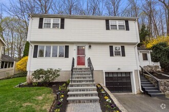 Building Photo - 20 Elmwood Ave