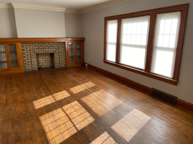 Building Photo - 12207 Mount Overlook Ave