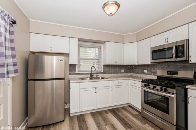 Foto del edificio - 6624 Hubbard Ln