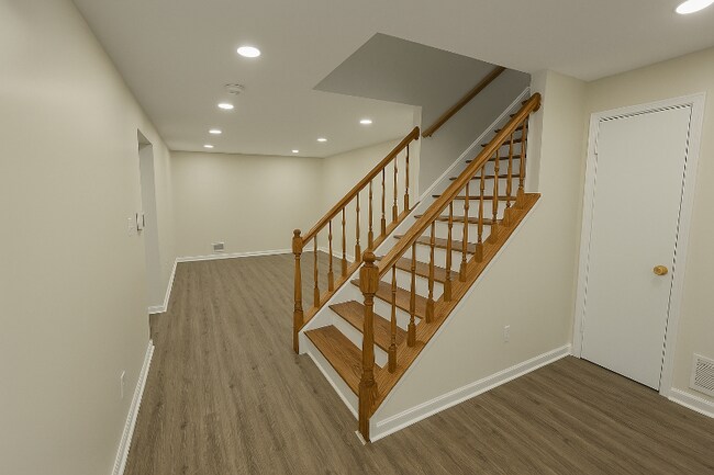 Building Photo - 62 S Orange Ave