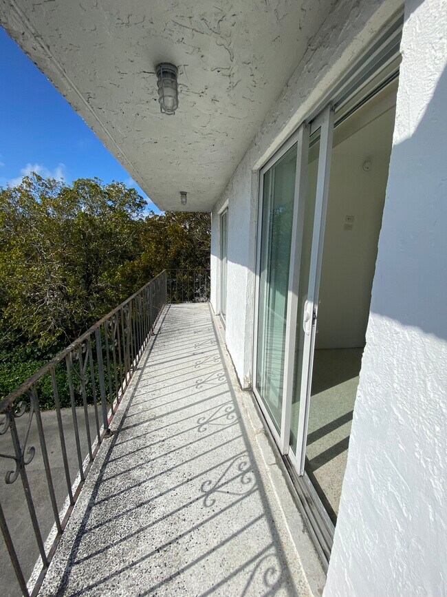 Foto del edificio - 1328 NW 4th St