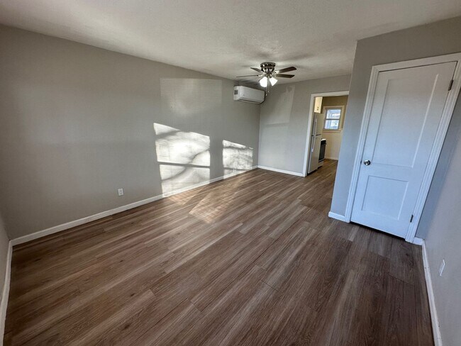 Foto del edificio - 1909 Pecos St