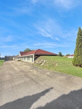 Building Photo - 33053 Pamrich Dr