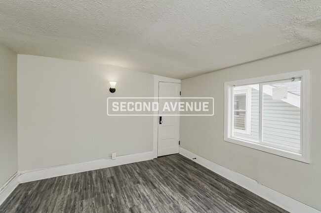 Building Photo - 459 S 41st St