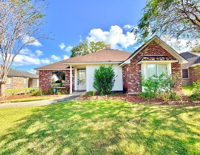 Building Photo - 12483 Fairhope Way